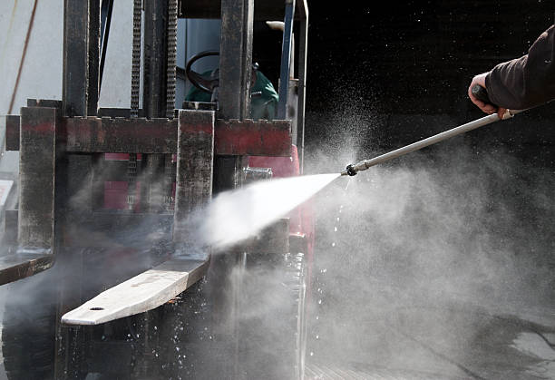 Best Driveway Pressure Washing  in Avon, OH